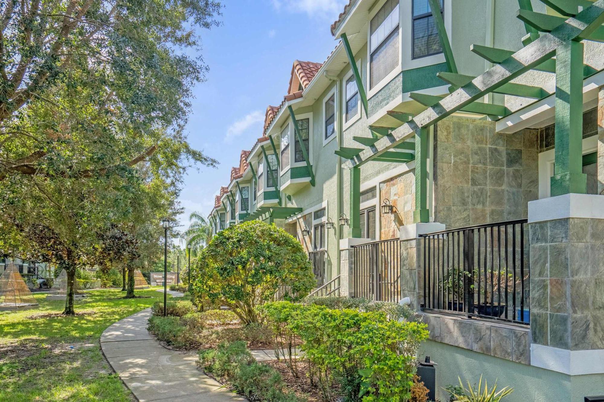 Magical Winter Memories Recent Renovated Townhome オーランド エクステリア 写真